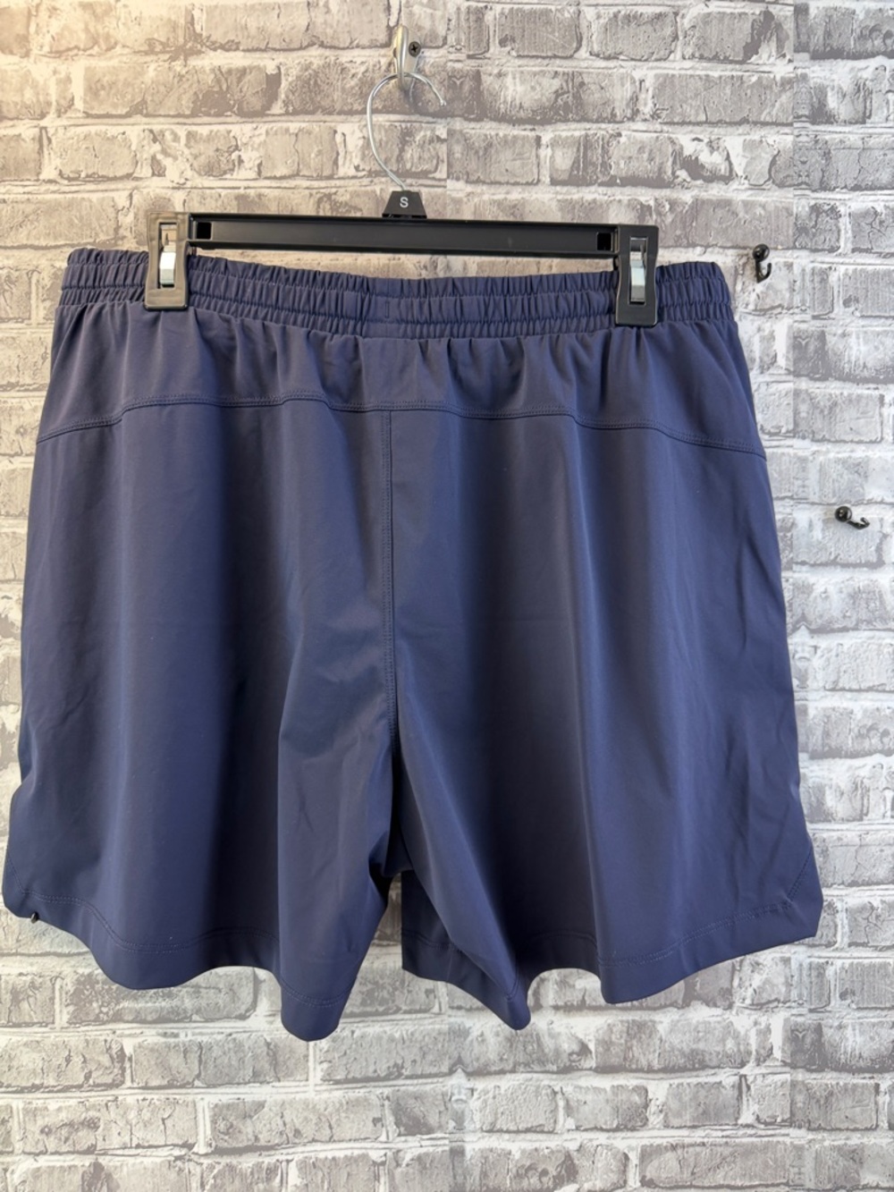 Fabletics Men's Navy Performance Drawstring Shorts - Picture 6 of 8